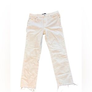 Like new!  GAP slim boyfriend‎ Jean in white